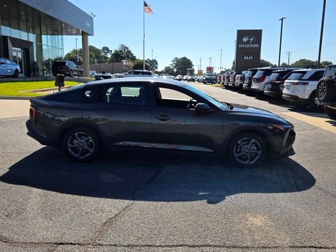 Used 2025 Kia K4 FWD image 14