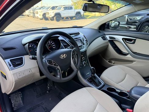 Used 2014 Hyundai Elantra SE w/ Option Group 02 FWD image 24