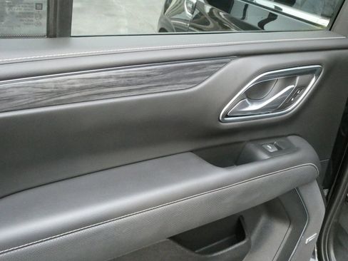 Used 2022 GMC Yukon SLT w/ SLT Premium Package image 27