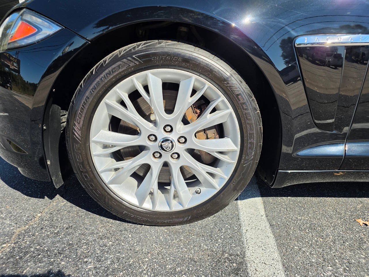 Used 2013 Jaguar XF 3.0 RWD image 10