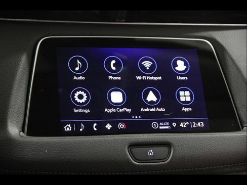 Certified 2023 Cadillac XT4 Luxury w/ Cold Weather Package image 10