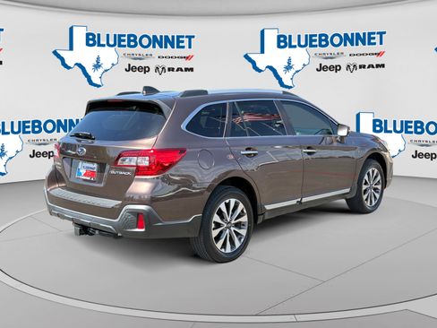Used 2019 Subaru Outback 2.5i Touring AWD/4WD image 5