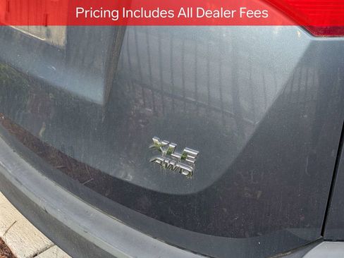 Used 2014 Toyota RAV4 XLE AWD/4WD image 8