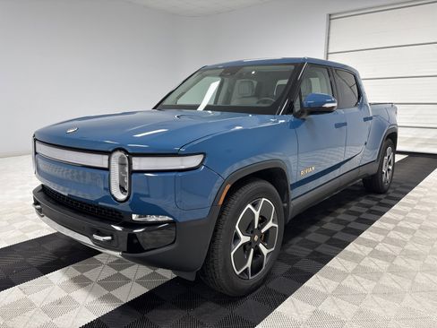 Used 2023 Rivian R1T Adventure image 1