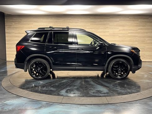 Used 2023 Honda Passport Elite image 14