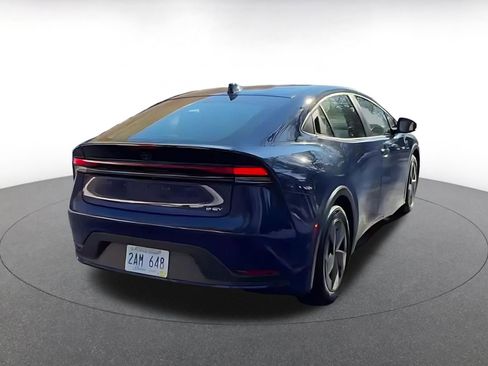 Used 2025 Toyota Prius LE image 10