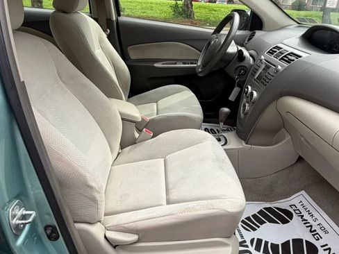 Used 2010 Toyota Yaris Sedan FWD image 11