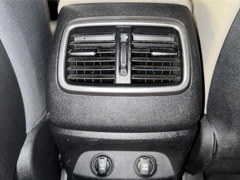 Used 2019 Kia Sorento FWD V6 w/ LX V6 Convenience Package image 28