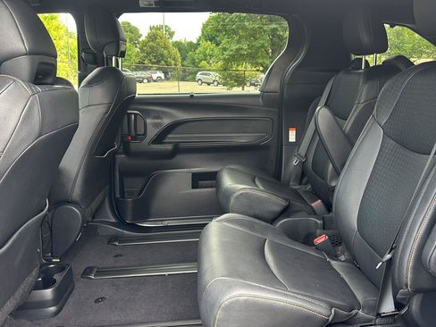 Used 2026 Toyota Sienna XLE Woodland Edition AWD/4WD image 20