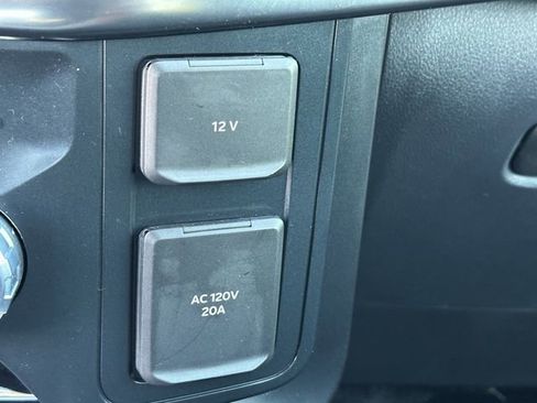 Used 2025 Ford F150 Raptor AWD/4WD image 24