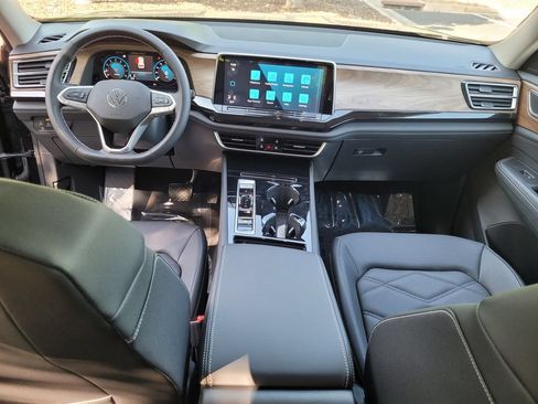 New 2025 Volkswagen Atlas SE AWD/4WD image 16