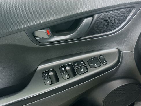 Used 2023 Hyundai Kona SE w/ Cargo Package image 15