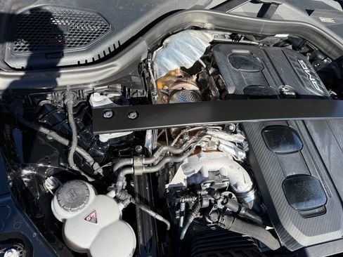 Used 2025 Mercedes-Benz GLC 43 AMG 4MATIC image 19