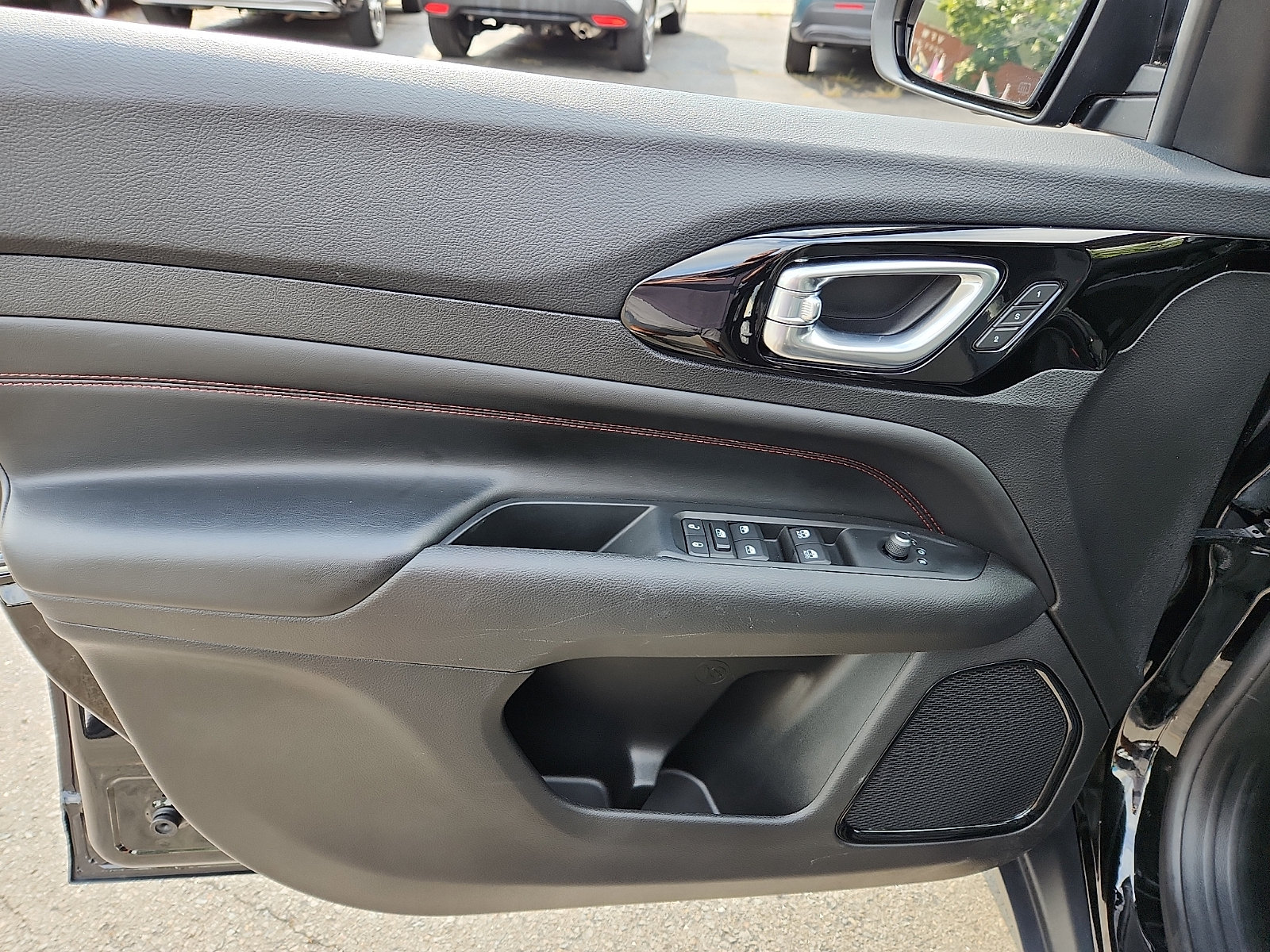 Used 2022 Jeep Compass Trailhawk w/ Trailhawk Elite Group AWD/4WD image 13