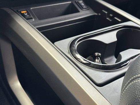 Used 2024 Nissan Titan SV w/ SV Bronze Edition Package image 42