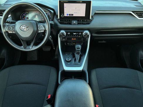 Certified 2025 Toyota RAV4 LE AWD/4WD image 9