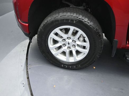 Used 2021 Chevrolet Silverado 1500 RST w/ Safety Package AWD/4WD image 13