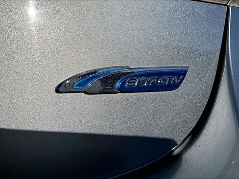 Used 2013 MAZDA MAZDA3 i Grand Touring image 9