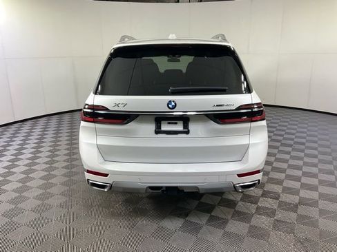 Certified 2024 BMW X7 xDrive40i image 5