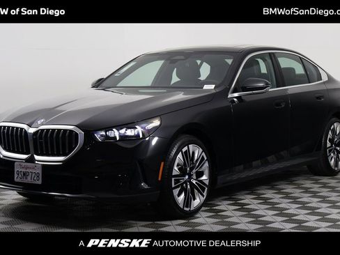 Used 2025 BMW 530i w/ Premium Package image 1