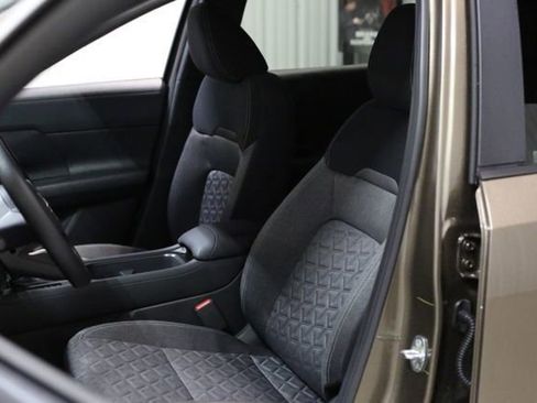 New 2026 Nissan Kicks SV image 9