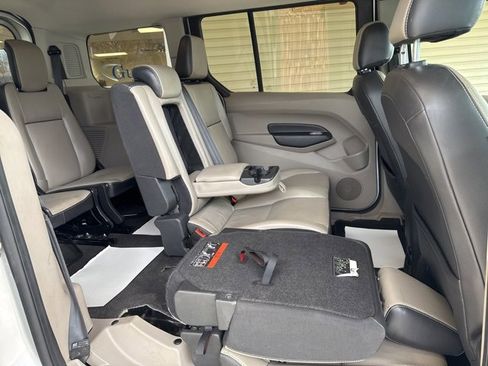 Used 2014 Ford Transit Connect XLT image 29