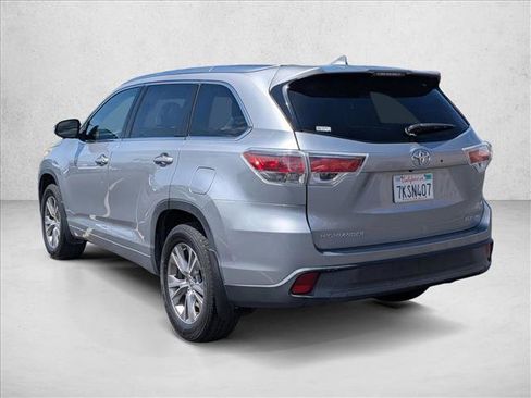Used 2015 Toyota Highlander XLE AWD/4WD image 7