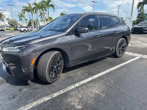 Used 2024 BMW iX xDrive50 w/ Premium Package AWD/4WD image 9