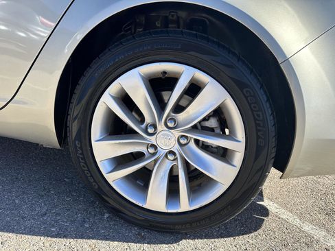 Used 2015 Buick Regal Premium w/ Experience Buick Package image 31