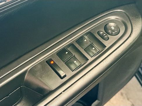 Used 2017 Chevrolet Traverse LT w/ Style and Technology Package image 18