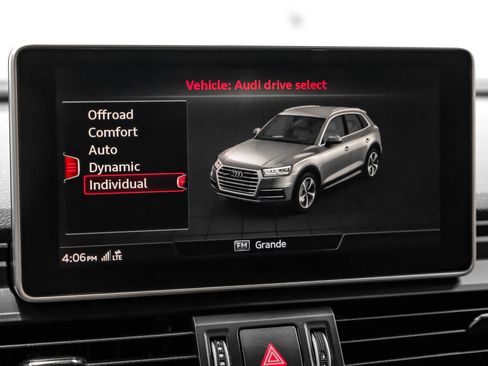 Used 2018 Audi SQ5 Premium Plus w/ Navigation Package AWD/4WD image 27