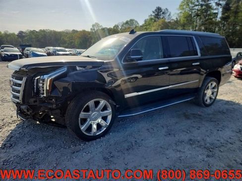 Used 2020 Cadillac Escalade ESV Luxury AWD/4WD image 3
