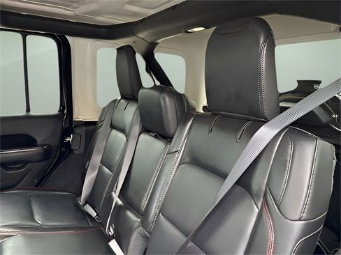 Used 2021 Jeep Wrangler Unlimited Rubicon w/ Xtreme Recon 35" Tire Package image 5