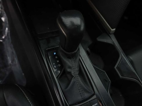Used 2025 Toyota Camry SE FWD image 18