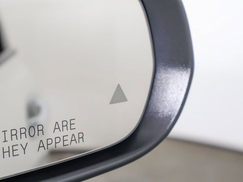 Used 2022 Mercedes-Benz GLB 35 AMG 4MATIC image 38