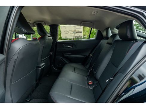 New 2026 Toyota Prius Plug-In Hybrid FWD image 15