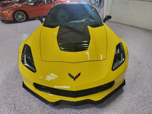 Used 2019 Chevrolet Corvette Z06 RWD image 2
