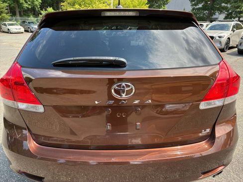 Used 2012 Toyota Venza LE FWD image 18