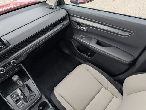 Used 2024 Honda CR-V EX image 11