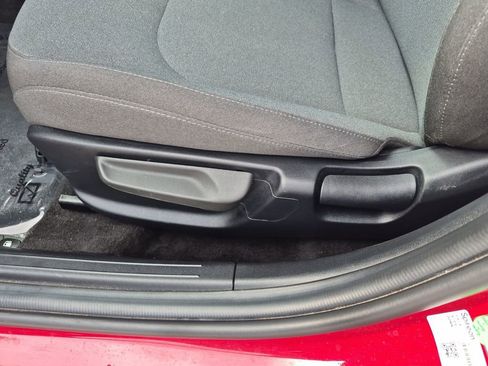 Used 2025 Kia K4 LXS image 12