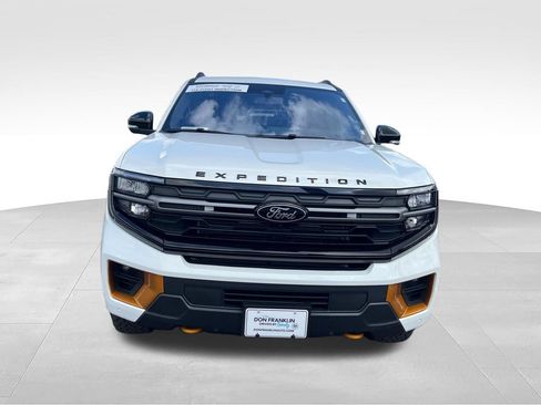 Used 2025 Ford Expedition Tremor AWD/4WD image 8