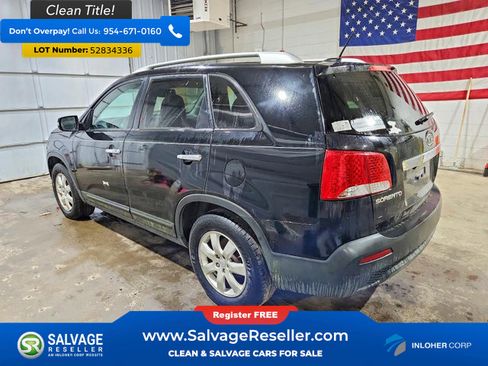 Used 2012 Kia Sorento LX w/ Convenience Pkg FWD image 3