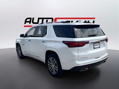 Used 2023 Chevrolet Traverse High Country w/ LPO, Floor Liner Package FWD image 5
