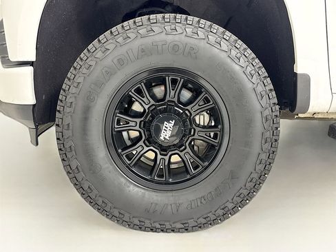 Used 2019 Chevrolet Silverado 1500 RST image 26