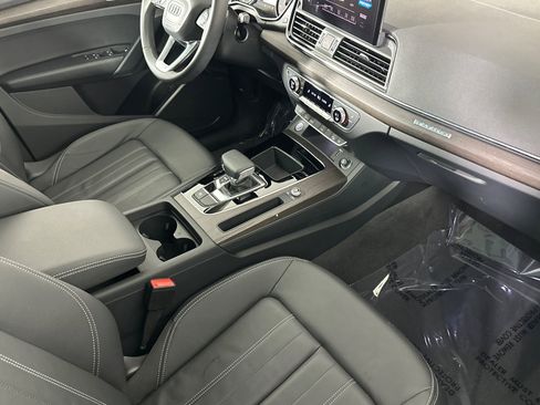 Used 2023 Audi Q5 2.0T Premium w/ Convenience Package image 15