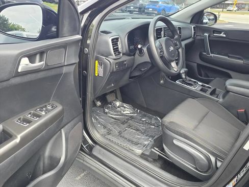 Used 2019 Kia Sportage LX AWD/4WD image 9