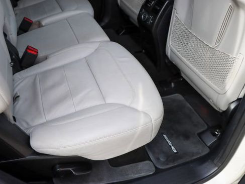 Used 2015 Mercedes-Benz GL 550 GL 550 image 39