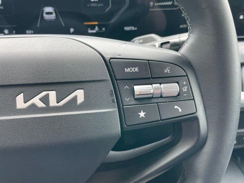 Used 2025 Kia K4 EX image 24