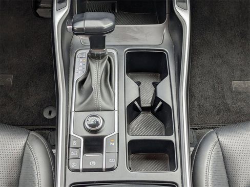 Used 2024 Kia Sorento S image 30