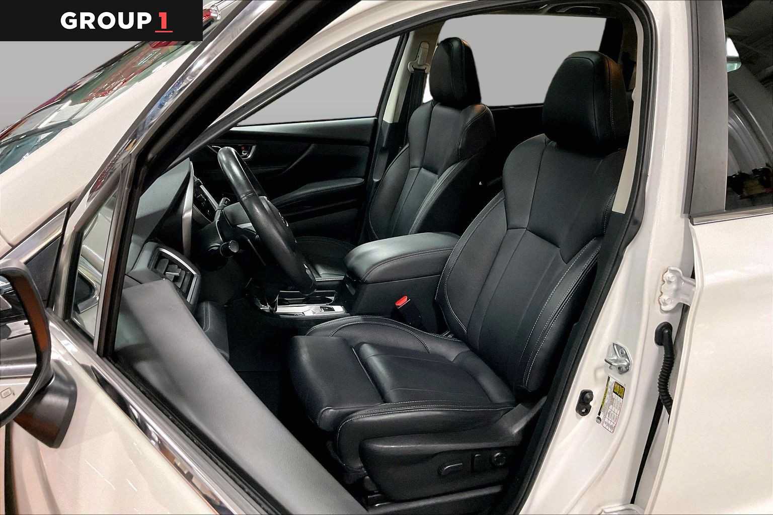 Used 2023 Subaru Ascent Limited w/ Technology Package AWD/4WD image 8